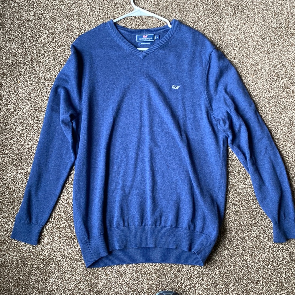 NWOT Navy Blue Vineyard Vines V-Neck Sweater (L)